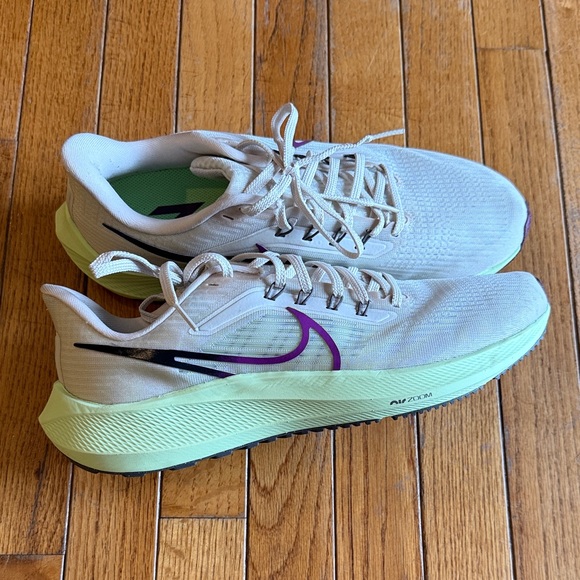 Nike Other - Nike airzoom Sneakers